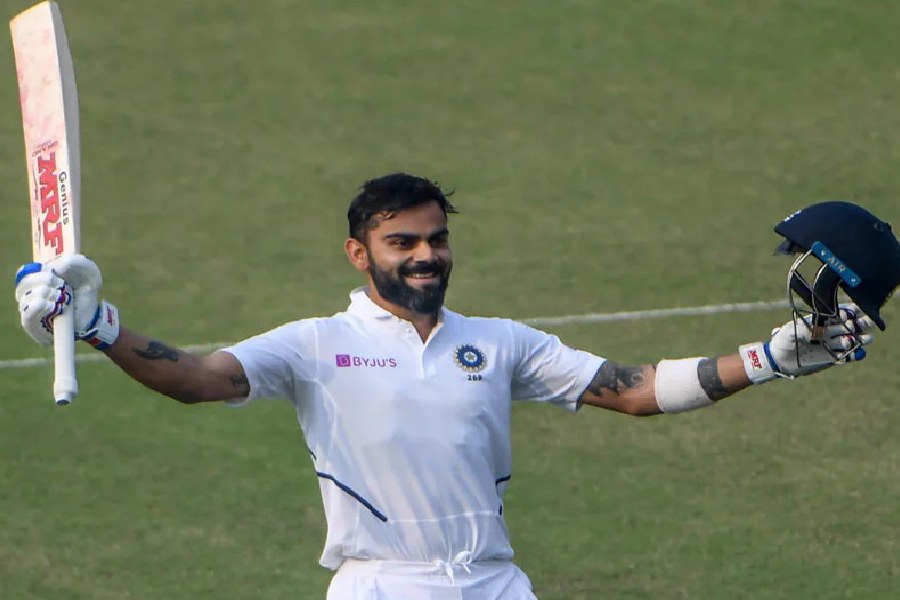 ভারত বনাম বাংলাদেশের পরের ম্যাচটি হয়েছিল কলকাতার ইডেন গার্ডেন্সে। ৪৬ রানে সেই ম্যাচ জেতে ভারত। অধিনায়ক বিরাটের ১৩৬ রানের ইনিংস ম্যাচটিকে স্মরণীয় করে রেখেছে।