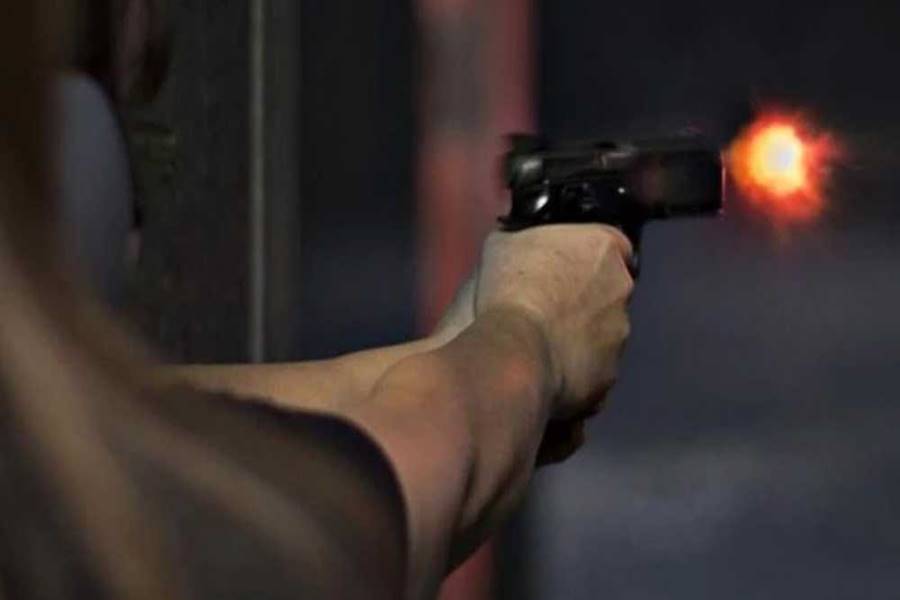 Gunmen fire 18 shots at Jaipur\\\'s Hotel.