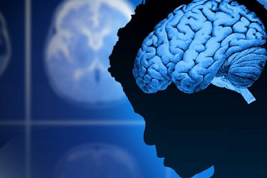 ক্যাথরিনকে মানসিক চিকিৎসাকেন্দ্রে ভর্তি করানো হয়। কিন্তু সেখান থেকে ছাড়া পেয়েও তাঁর চরিত্রের বদল হয়নি। মানসিক চিকিৎসাকেন্দ্র থেকে ফেরার পর পরই এক গাড়ি মেকানিককে খুন করার চেষ্টা করেন ক্যাথরিন। ক্যাথরিনের মেজাজ সামলাতে না পেরে ডেভিড বাড়ি ছেড়ে চলে যান।