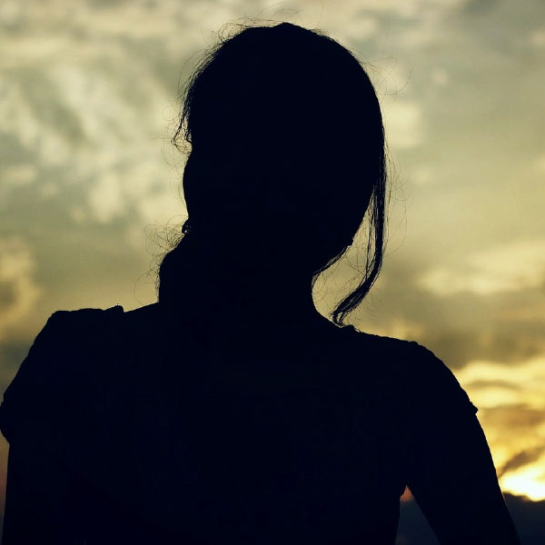 ২০০০-এর ফেব্রুয়ারিতে এক দিন রাতে চার্লসের সঙ্গে ঝামেলার পর তাঁকে খুন করার চেষ্টা করেন ক্যাথরিন। ক্যাথরিন তাঁর ছেলেদেরও খুন করতে পারে ভেবে উদ্বেগ প্রকাশ করেন চার্লস। বন্ধুদের আগে থেকেই জানিয়ে রাখেন যে, কোনও দিন তিনি বা তাঁর দুই ছেলে যদি নিখোঁজ হন, তা হলে বুঝে নিতে যে ক্যাথরিন তাঁদের খুন করেছেন।