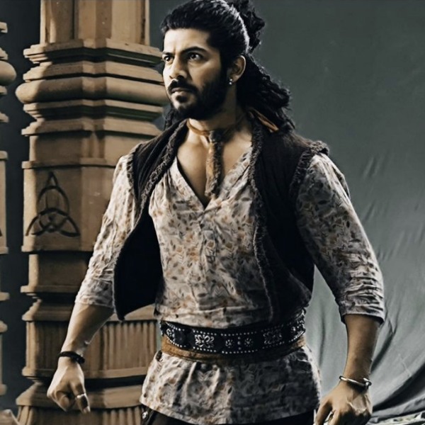 ‘যোধা আকবর’ ধারাবাহিকের শুট চলাকালীন গুরুতর চোট পান শীজ়ান। ২০১৫ সালে পা এবং হাতের বুড়ো আঙুলে চিড় ধরে তাঁর। সুস্থ হয়ে ওঠার পর আবার অভিনয় শুরু করেন তিনি।