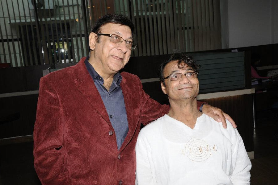 লিলিপুটের অভিযোগ ছিল, যে ছবিতে বামনের ভূমিকা রয়েছে, সেই চরিত্রে অভিনয়ের জন্য বড় মাপের তারকাদের প্রস্তাব দেওয়া হয়। কিন্তু তিনি ডাক পান না। বড় পর্দার পাশাপাশি টেলিভিশনের বিভিন্ন ধারাবাহিকে অভিনয় করা লিলিপুট বহু দিন অভিনয়জগৎ থেকে দূরে।‘মির্জাপুর’ ওয়েব সিরিজ়ে শেষ বারের মতো অভিনয় করতে দেখা গিয়েছে লিলিপুটকে।