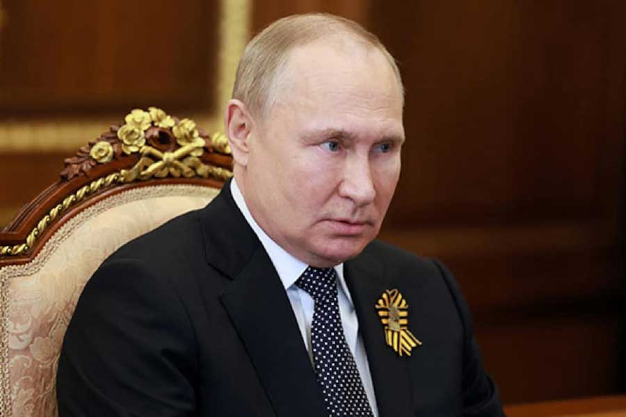 ইউক্রেনে রুশ হামলা নিয়ে পুতিনের সমালোচনা শোনা গিয়েছিল পাভেলের মুখে। চলতি বছরের জুন মাসে ইউক্রেনে একটি রুশ ক্ষেপণাস্ত্র হামলার পর সমাজমাধ্যমে তিনি লিখেছিলেন, ‘‘ইউক্রেনে যা হচ্ছে, তাকে সন্ত্রাসবাদ ছাড়া আর কিছু বলা যায় না।’’