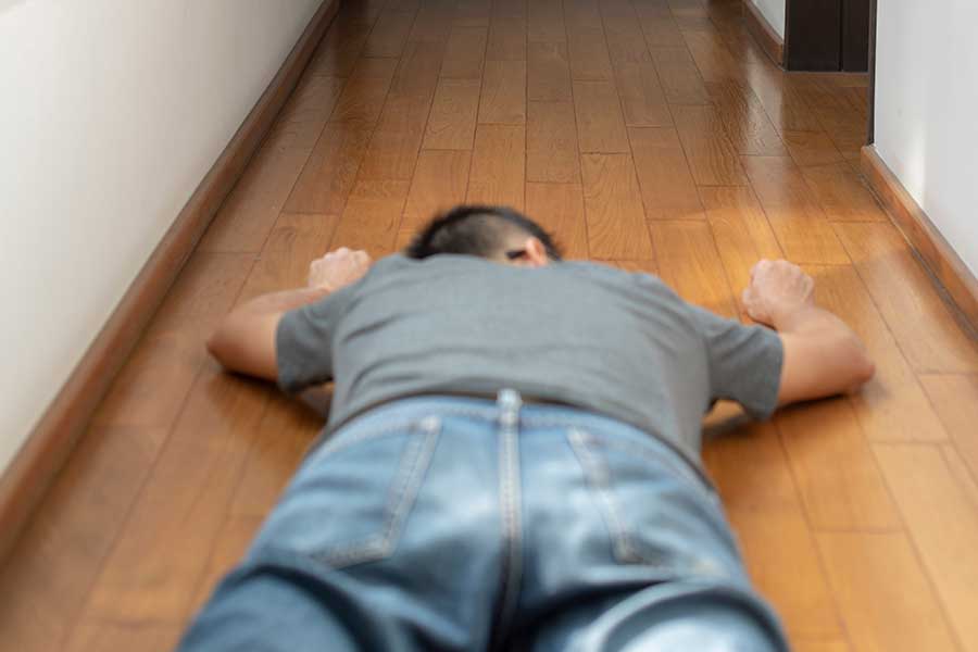 এর পর পুতিনের সমালোচনাকারী হিসাবে পরিচিত আর এক রুশ কূটনীতিক ড্যান রাপোপর্টের মৃত্যু হয় অনুরূপ ভাবে। ওয়াশিংটনের একটি বহুতল থেকে পড়ে গিয়েছিলেন তিনি। মৃত্যুর কিছু দিন আগেই বলেছিলেন, পুতিনের সেনা দিনের পর দিন দুর্বল হচ্ছে।