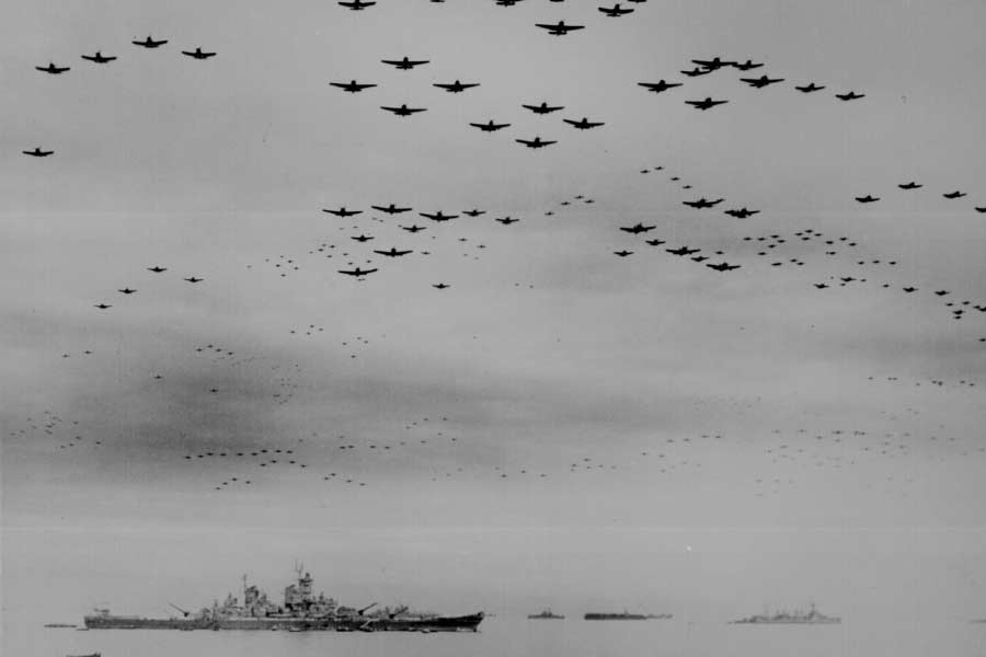 সে বারের মতো জার্মান সেনার নিউ ইয়র্ক বন্দর দখলের পরিকল্পনা ভেস্তে দিয়েছিলেন হাফেনডেন। পাশে ছিলেন মাছ ব্যবসার সম্রাট সকস আর মাফিয়া লুসিয়ানো। এক বছর পর এঁদের সাহায্য নিয়েই ইটালির সিসিলি দখল করে আমেরিকার নৌবাহিনী।