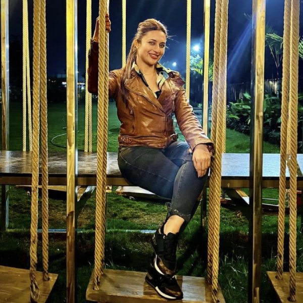 টেলিভিশন জগতের জনপ্রিয় মুখ দিব্যাঙ্কা ত্রিপাঠি। একের পর এক হিন্দি ধারাবাহিকে দুর্দান্ত অভিনয় করে দর্শকের মন জিতেছেন তিনি। ১৯৮৪ সালে মধ্যপ্রদেশের ভোপালে জন্ম দিব্যাঙ্কার।