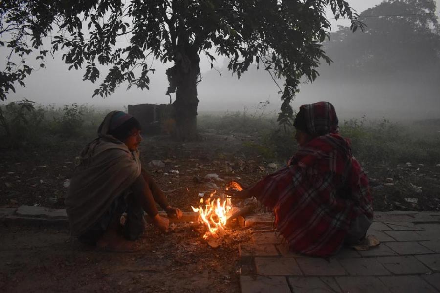 উত্তরপ্রদেশেও শৈত্যপ্রবাহের মতো পরিস্থিতি সৃষ্টি হয়েছে। সোমবার এই মরসুমের শীতলতম দিন ছিল কানপুরে। সোমবার কানপুরে সর্বনিম্ন তাপমাত্রা ছিল ৪.৮ ডিগ্রি সেলসিয়াস। রাজ্যের মধ্যে ফুরসতগঞ্জে মঙ্গলবার সর্বনিম্ন তাপমাত্রা ছিল ৭ ডিগ্রি সেলসিয়াস।