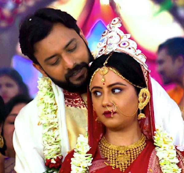 ধুলোকণা: সম্প্রচারের সময়কাল: ১৯ জুলাই, ২০২১ থেকে ১১ ডিসেম্বর, ২০২২।