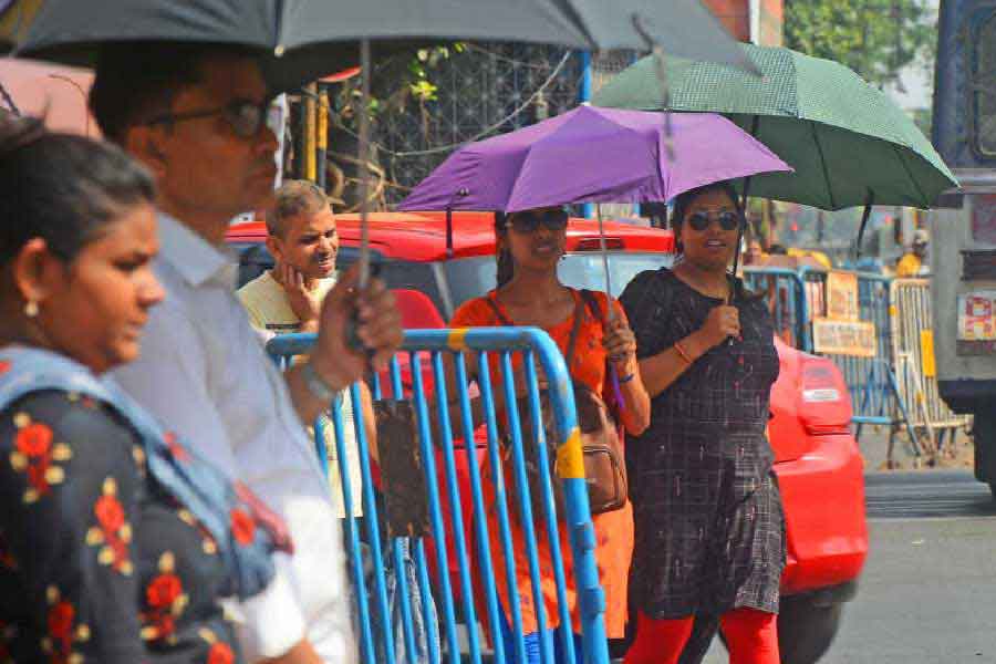 ওই বছর ডিসেম্বরে মোট পাঁচ দিন শহরের সর্বনিম্ন তাপমাত্রা বেশ বেশি ছিল। ১৫ থেকে ১৯ ডিসেম্বর সর্বনিম্ন তাপমাত্রা ছিল ১৮ ডিগ্রি সেলসিয়াসের বেশি। ১৯৮৬ সালের ১৮ ডিসেম্বর সর্বোচ্চ তাপমাত্রা ছিল ২৯ ডিগ্রি সেলসিয়াস।