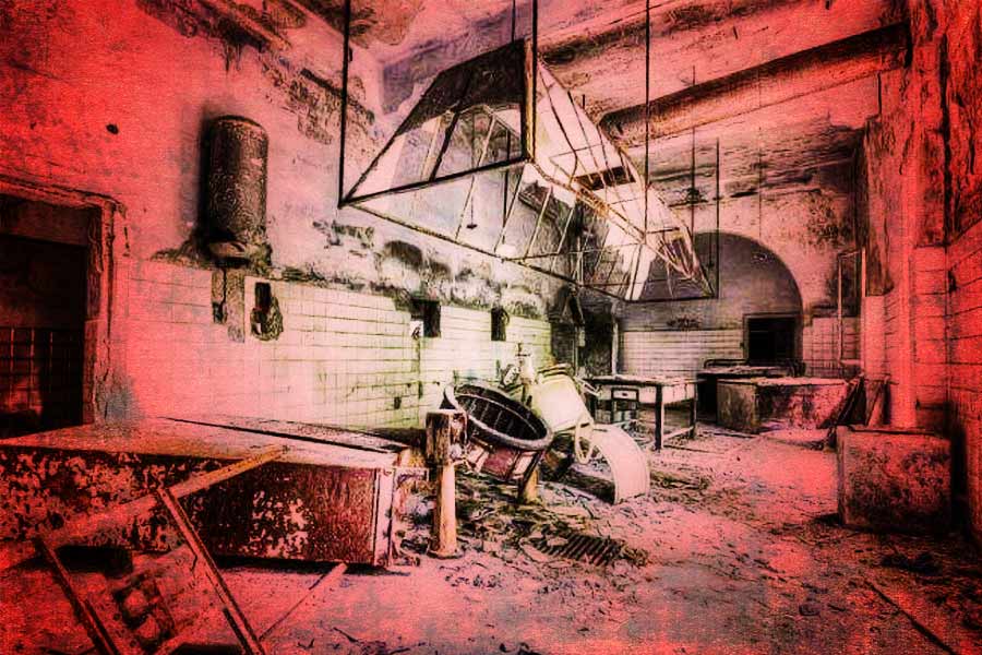 ইটালির উত্তরাংশে ভেনিস এবং লিডোর মধ্যবর্তী এলাকায় রয়েছে পভেলিয়া দ্বীপ। ৪২১ খ্রিস্টাব্দের আগে এই দ্বীপের কোনও খোঁজ পাওয়া যায় না। 