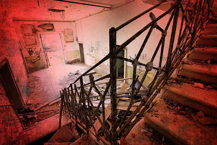 ১৪ শতক পর্যন্ত পভেলিয়ার বাসিন্দা খুব একটা বেশি ছিল না। নির্জনতার কারণে এই দ্বীপ থেকে একে একে সকলে চলে যেতে শুরু করেন। এই দ্বীপকে পরবর্তী কালে নিভৃতবাসের জন্য বেছে নেওয়া হয়।