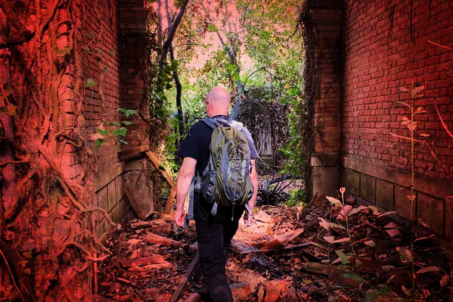 ২০১৪ সালে লুইগি ব্রুগনারো নামের ইটালির এক ব্যবসায়ীকে সরকারের তরফে দ্বীপটি ৯৯ বছরের জন্য লিজ় দেওয়া হয়েছিল। এই দ্বীপ জুড়ে একটি বিলাসবহুল হোটেল তৈরি করার পরিকল্পনা করা হয়েছিল।