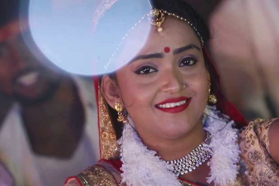 ঘটনাস্থলের আশপাশে কেউ না থাকায় প্রকাশ তাঁর আহত স্ত্রীকে নিয়ে পৌঁছন রাজাপুর থানার পীরতলা এলাকায়। স্থানীয়দের এই বিষয়ে জানালে তাঁরা সঙ্গে সঙ্গে পুলিশকে খবর দেন। ঘটনাস্থলে পুলিশ এসে পৌঁছলে রিয়াকে উলুবেড়িয়ার হাসপাতালে নিয়ে যাওয়া হয়। হাসপাতালে নিয়ে যাওয়া হলে চিকিৎসকেরা রিয়াকে মৃত বলে ঘোষণা করেন। 