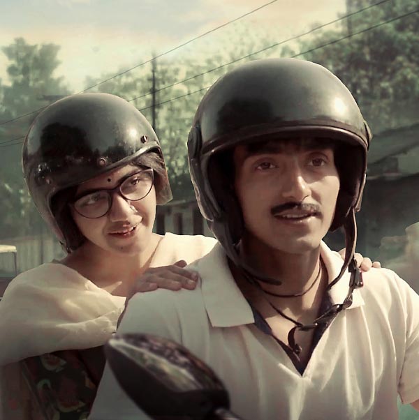 ছোট শহরে বিপরীত মেরুর দুই মানুষ একত্রবাস করলে তাদের নিত্যজীবন কেমন হয়, তারই টুকরো ছবি এঁকেছিল ‘খোলাম কুচি’।