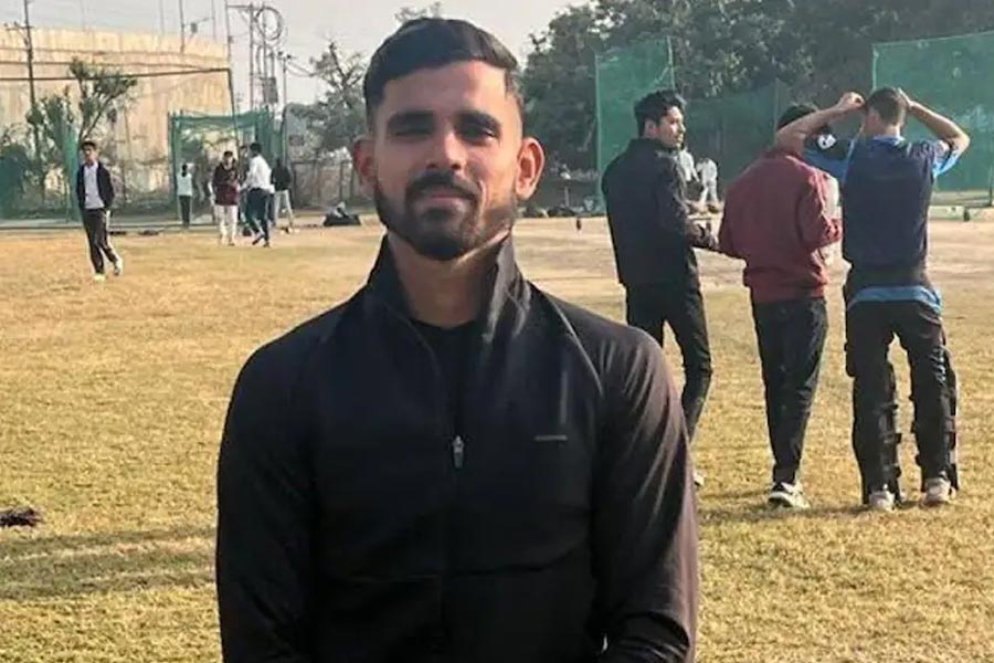 ছোটবেলা থেকেই অবিনাশের ঝোঁক ছিল ভারতীয় সেনার প্রতি। দেশের সেনাবাহিনীতে যোগও দিতে চেয়েছিলেন তিনি। কিন্তু ফিটনেস পরীক্ষায় ব্যর্থ হওয়ার কারণে তাঁর আর সেনায় যোগ দেওয়া হয়নি। এর পর তিনি কানাডায় চলে যাওয়ার পরিকল্পনা করেছিলেন।