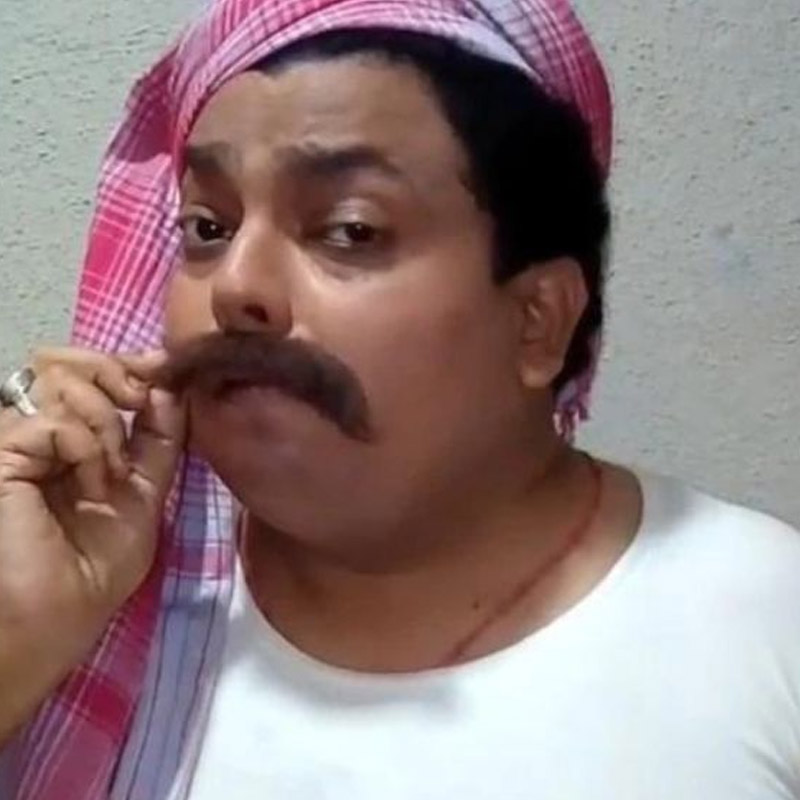 ঈশ্বর তাঁর ভাইয়ের কথাও তুললেন এই সাক্ষাৎকারে। ২০ বছর ধরে তাঁর ভাই স্কিৎজ়োফ্রেনিয়া রোগে আক্রান্ত। বহু বছর তাঁর চিকিৎসা চলছে বলে জানান তিনি। হঠাৎ করে উত্তেজিত হয়ে পড়লে তাঁকে থামানো মুশকিল হয়ে যায়। এমনকি সামনে কাউকে দেখলে মারধরও করে ফেলেন তাঁর ভাই।