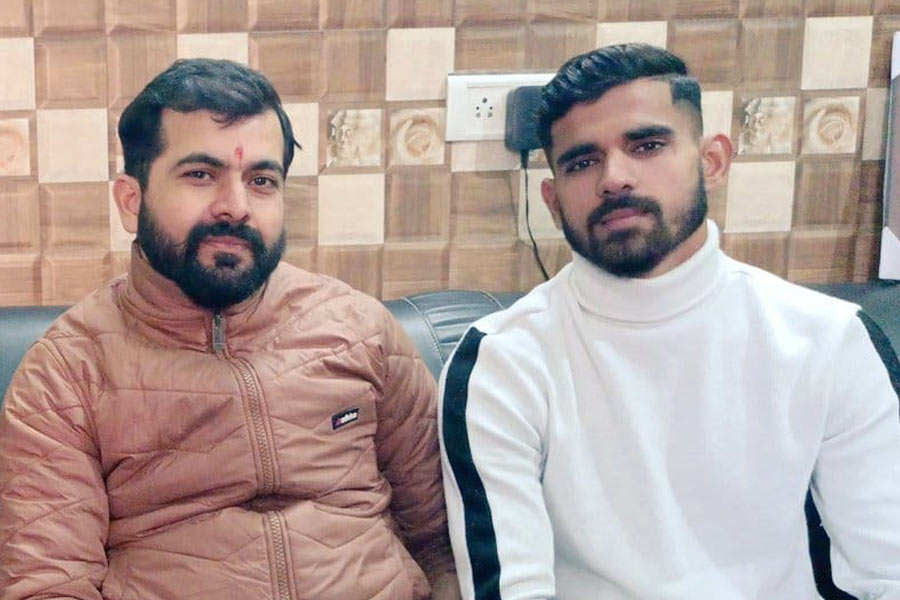 অবিনাশ জানিয়েছেন, তিনি ক্রিকেটকে কখনও গুরুত্ব দিয়ে দেখেননি। কিন্তু মনযোগ দিয়ে খেলতে শুরু করার পর থেকে ক্রিকেটের প্রতি তাঁর আগ্রহ লাফিয়ে লাফিয়ে বেড়েছে।