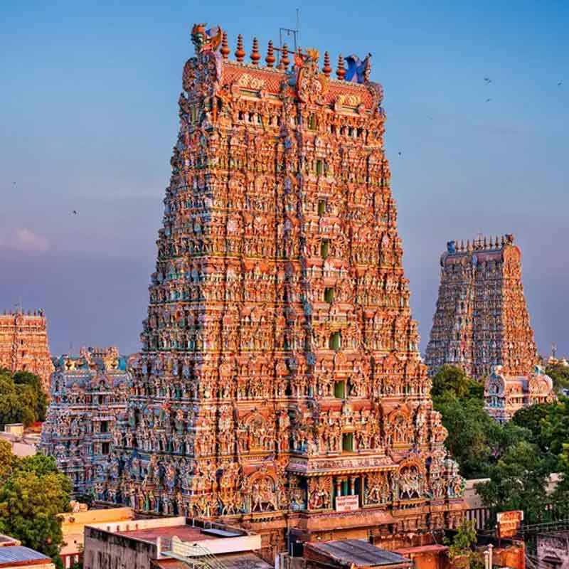 এমনকি, এ গ্রামের জনজাতি সম্প্রদায়ভুক্তদের মন্দিরে প্রবেশের অধিকারও নেই। দলিতদের স্পর্শ করাতে এখনও ঘৃণার চোখে দেখা হয় এই গ্রামে। 