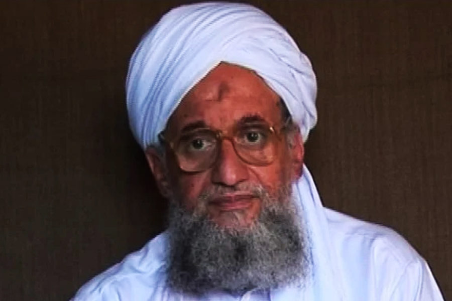 ২০২২ সালে মৃত্যু হয় আল কায়েদা প্রধান আয়মান আল-জাওয়াহিরির। কাবুলে আমেরিকার ড্রোন হানায় নিহত হন ৯/১১ হামলার অন্যতম এই চক্রী। টুইট করে এই সংবাদ জানান আমেরিকার প্রেসিডেন্ট জো বাইডেন। একই সঙ্গে এই বছরই মৃত্যু হয়েছে জঙ্গিগোষ্ঠী ইসলামিক স্টেট (আইএস)-এর সর্বোচ্চ নেতা আবু আল-হাসান আল-হাশেমি আল-কুরেশির। সিরিয়ার যুদ্ধে তাঁর মৃত্যুর কথা স্বীকার করে নেয় আইসিস।