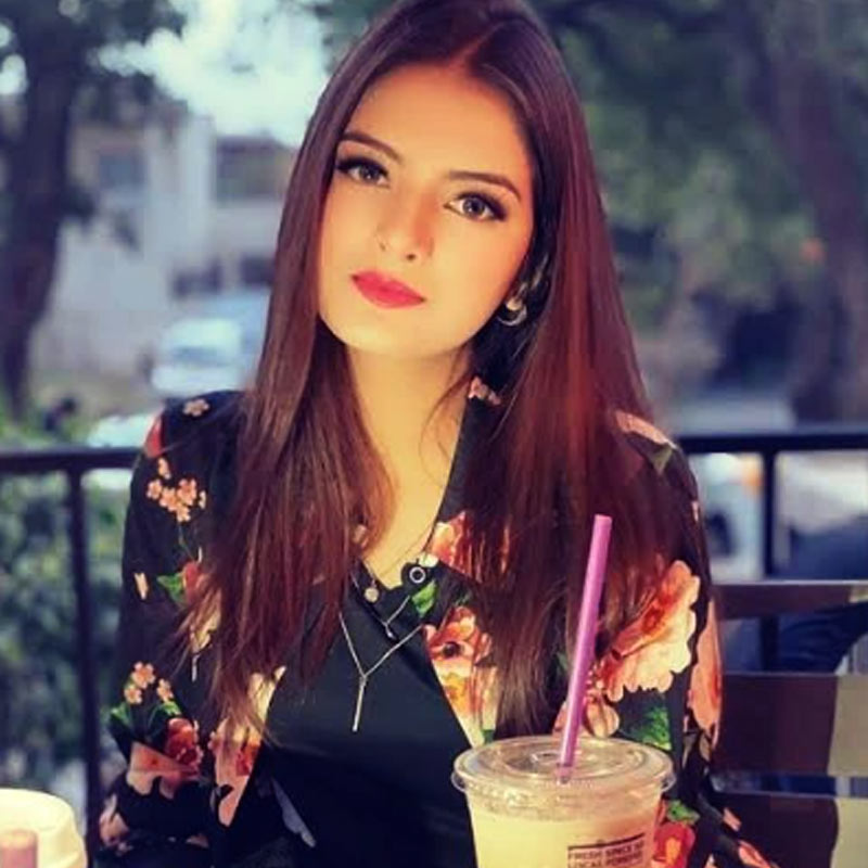 অধিকাংশের দাবি, চাইনিজ অ্যাপ টিকটকে মুজ়নাকে প্রায়শই দেখা যায়। তাঁর অনুরাগীর সংখ্যাও কম নয়।