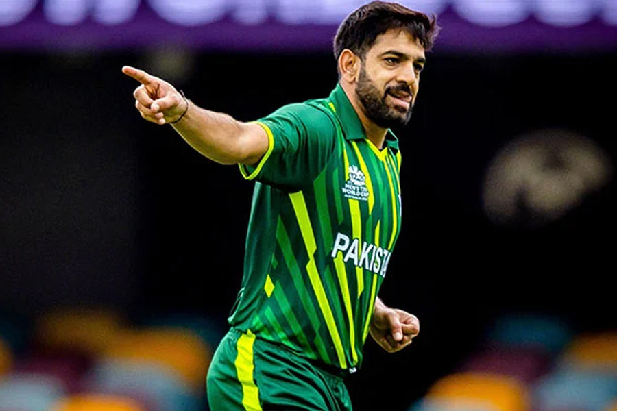 সম্প্রতি ইংল্যান্ডের বিরুদ্ধে প্রথম টেস্টের প্রথম ইনিংসে ফিল্ডিং করার সময় বলের উপর পড়ে যান হ্যারিস। ডান পায়ের ঊরুতে চোট লাগে তাঁর। পরে তাঁর এমআরআই করা হয়। তখন দেখা যায় ঊরুর পেশিতে গ্রেড ২ পর্যায়ের চোট লেগেছে।