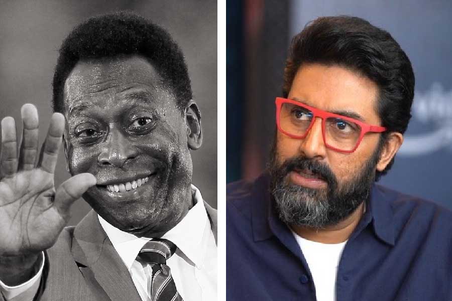Loving football after watching Pele, Abhishek experienced superstar magic after holding hands with Amitabh as a child