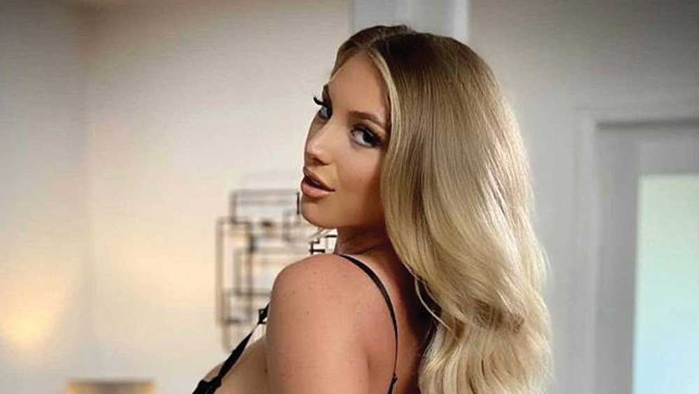 হাইস্কুলের পড়াশোনার ফাঁকে টেলিভিশনের ঘোষিকা হওয়ার ট্রেনিং নিতেন কাইলি। এক সময় স্নাতকস্তরের প়ড়াশোনাও শেষ করেন। তবে টেলিভিশনে কাজ বা অভিনয়ের স্বপ্ন অধরা রেখেই সেনায় যোগ দেন ১৮ বছরের কাইলি। আমেরিকার সেনাবাহিনীর সঙ্গে পাঁচ বছরের চুক্তি হয় তাঁর। 