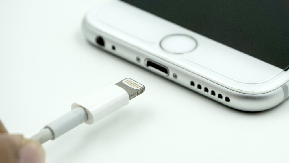 কমছে চার্জারের দাম। 