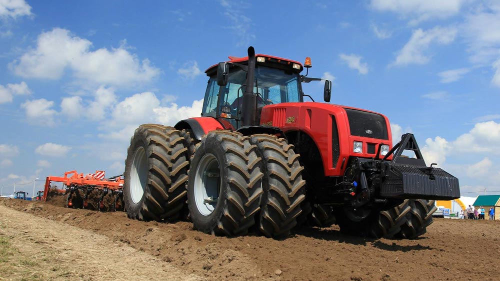 কৃষি যন্ত্রপাতির দামও কমবে। 