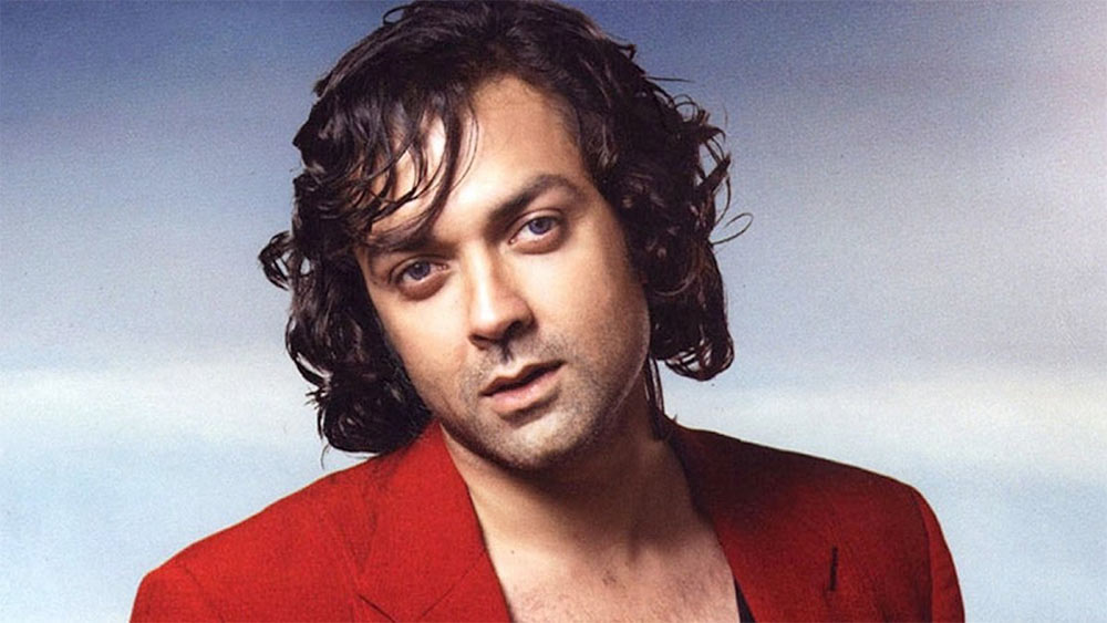 পুরনো বন্ধু ইমতিয়াজের বিরুদ্ধে সংবাদমাধ্যমে তোপ দেগেছিলেন ববি। সেটি ২০০৭ সাল। ববির দাবি ছিল, ইমতিয়াজ তাঁকে ঠকিয়েছেন। এক বার নয়, বারংবার!