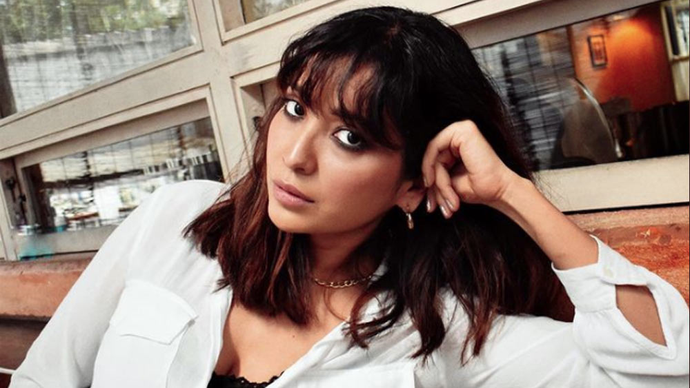 ছোটপর্দায় সিরিয়ালের পাশাপাশি বেশ কয়েকটি রিয়্যালিটি শো করেছেন আশা নেগি। ‘নাচ বলিয়ে-৬’, ‘বক্স ক্রিকেট লিগ-১’, ‘ফিয়ার ফ্যাক্টর: খতরোঁ কি খিলাড়ি-৮’, ‘আজ কি রাত হ্যায় জিন্দেগি’। বছর দুয়েক আগে অনুরাগ বসুর ‘লুডো’ নিয়ে বলিউডেও প্রবেশ। গত বছর ‘কলার বম্ব’-এও রয়েছেন আশা। ছোটপর্দায় এক একটি পর্বের জন্য নাকি ৭৫ থেকে ৮০ হাজার টাকা নেন তিনি।