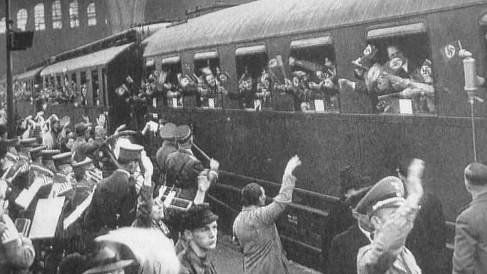 সমস্ত সম্পত্তি সরানো অসম্ভব বুঝতে পেরে অন্য পন্থা নেয় জার্মান সেনা। এ বার নোটের বান্ডিল সরাতে শুরু করেছিল। ২ এপ্রিল প্রায় ২০ কোটি রাইখসমার্ক এবং ৫০টি বস্তায় ভরা বিদেশি নোট ট্রাকবোঝাই করে মাজবার্গ এবং হ্যালে সরানো হয়েছিল। একটি গোটা ট্রেনের কামরায় বোঝাই করা হয়েছিল লুটের সামগ্রী। তবে বোমাবর্ষণে রেলসেতু উড়ে যাওয়ায় ফের মের্কের্সের পথ ধরে জার্মান সেনা।