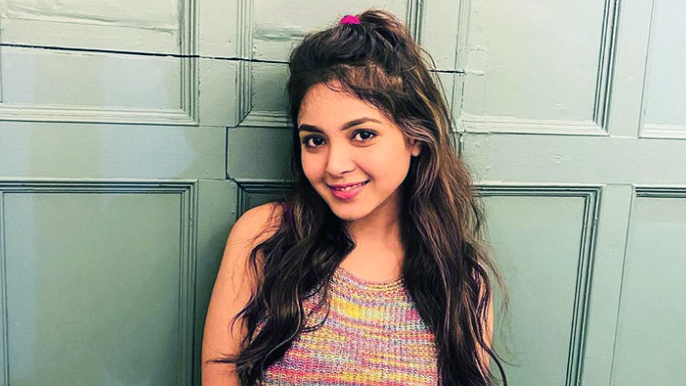 qizlar birga onanizm Vodonaeva va Menshikov ishtirokidagi Dom 2-dan porno tomosha qiling.