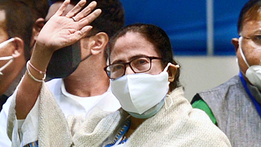 Center is again sending central agencies in West Bengal to threaten tmc leaders before municipal election said Mamata Banerjee