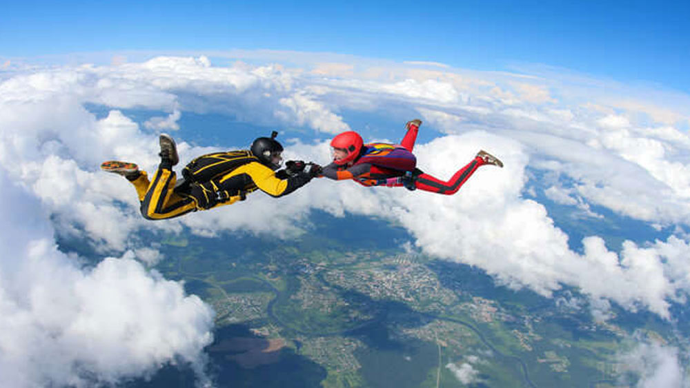 স্কাই ডাইভিং