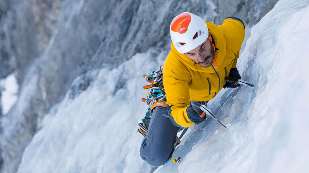 আইস ক্লাইম্বিং 