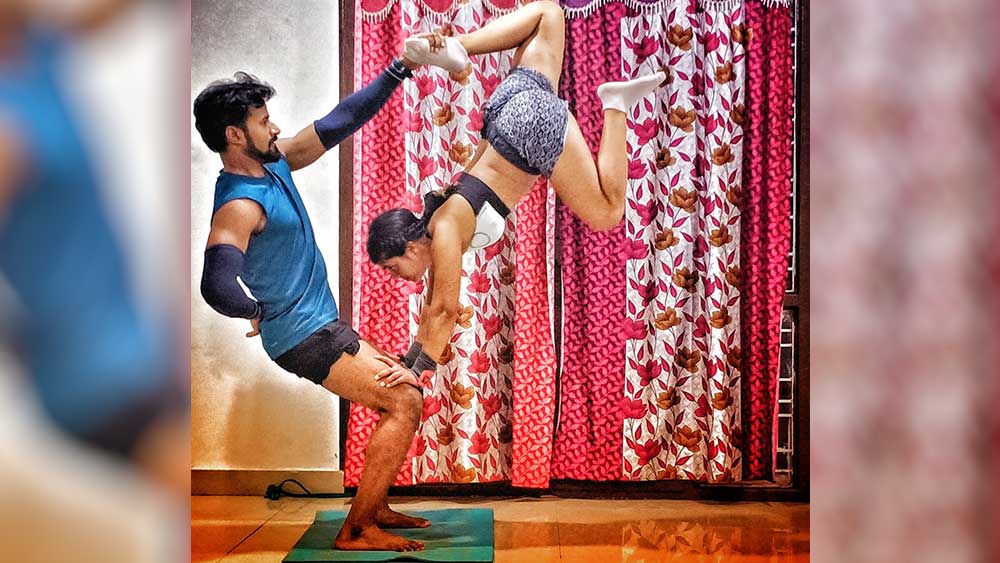 চন্দ্রাবতীর স্বামীও একজন ফিটনেস প্রশিক্ষক। অনেক ভিডিওতে দু’জনকে একসঙ্গেও দেখা গিয়েছে।