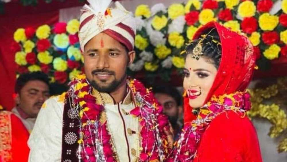 কিন্তু ছোট থেকেই ফিটনেস সচেতন হওয়ায় কলেজ পাশ করার পরই একটি জিমে প্রশিক্ষক হিসাবে চাকরি নেন। পরে নিজেই জিম খুলে ফেলেন।