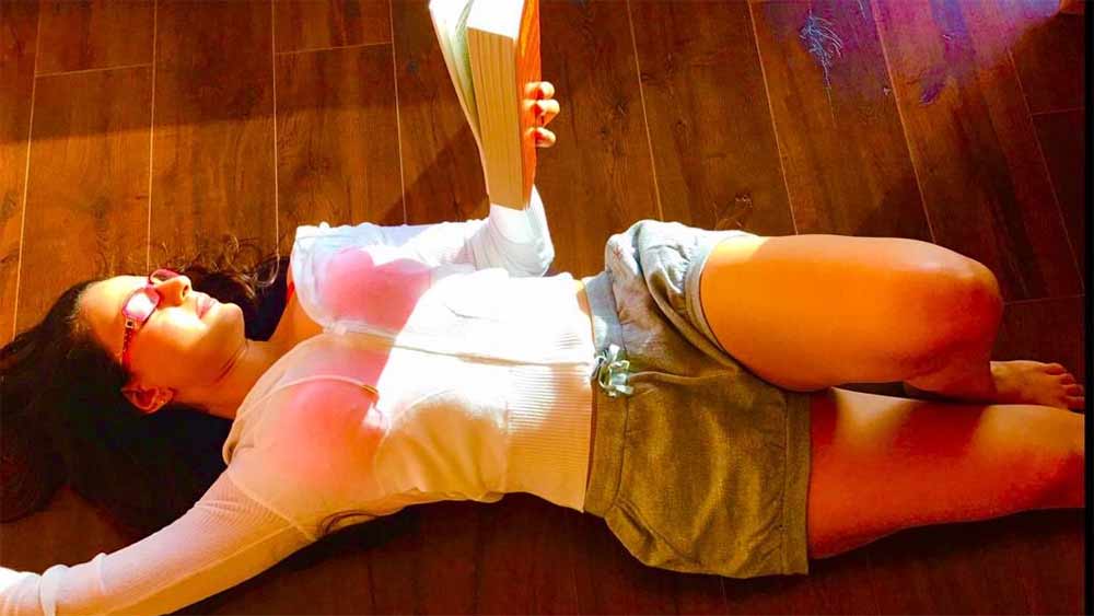 কেন তাঁর বদনাম রটে গিয়েছিল, সে ব্যাখ্যাও দিয়েছেন অমিশা। তিনি বলেন, ‘‘ফিল্মের সেটে আমি অর্থহীন গালগল্প করতে ভালবাসি না। পরচর্চায় মন নেই। অন্য নায়িকাদের গালমন্দও করি না। সহ-অভিনেতাদের ফিল্ম হিট করলে খুব খুশি হই।’’