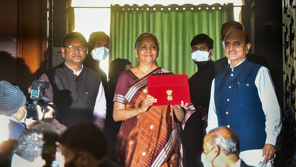 ব্যাঙ্কগুলি এখন দুর্বহ ঋণ-জনিত সমস্যা এবং পুঁজির অপ্রতুলতার বিষয়টি সামলাতে সমর্থ।