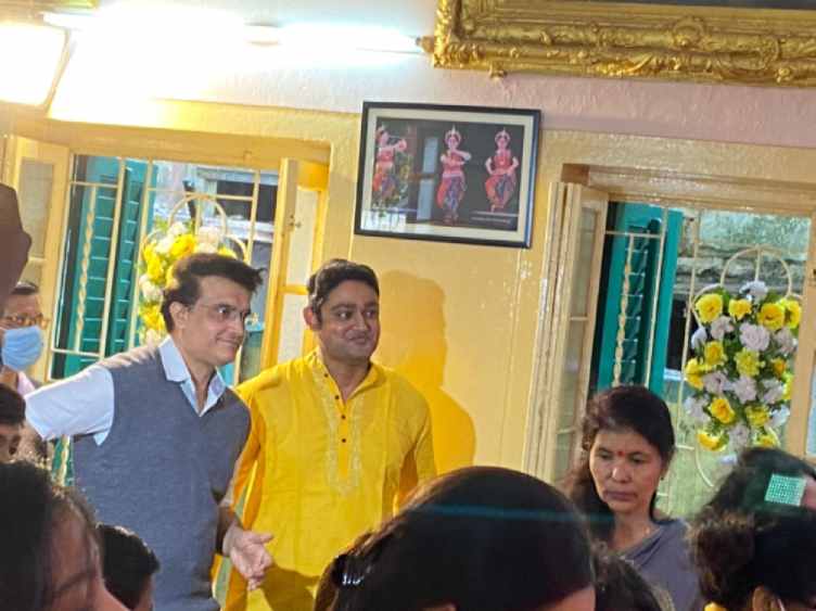 সরস্বতী পুজোয় সৌরভ