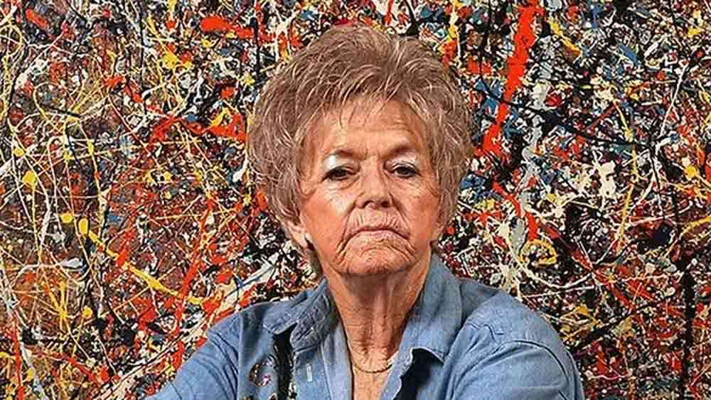 নিজেকে অর্থলোভী ভাবতে রাজি নন। শুধু তাঁর কেনা পেন্টিংয়ের ‘সঠিক’ মূল্য চান। আমেরিকার বাসিন্দা টেরি হর্টনের দাবি, এ যে-সে পেন্টিং নয়। আমেরিকার খ্যাতনামী শিল্পী জ্যাকসন পোলকের আসল শিল্পকর্ম! ফলে লাখো লাখো ডলার নিয়ে ক্রেতারা এগিয়ে এলেও তাঁদের হাতে সেটি তুলে দিতে রাজি নন ৮৫ বছরের ওই বৃদ্ধা। অন্তত পাঁচ কোটি ডলারে সেই পেন্টিং বিক্রি করতে চান তিনি। ভারতীয় মুদ্রায় যা প্রায় ৩৭৩ কোটি টাকা।