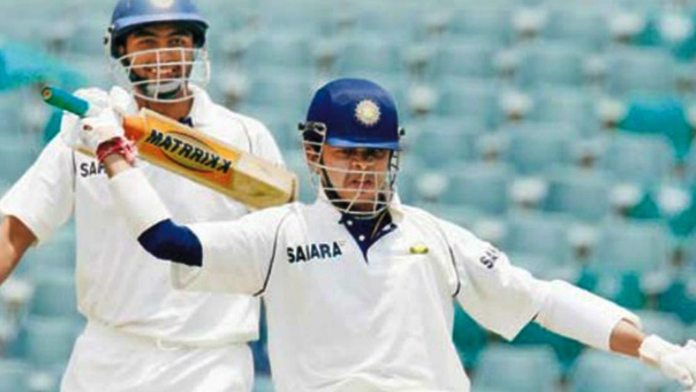 তাঁর একটি বলে শ্রীসন্থ সজোরে লং অফের উপর দিয়ে ছক্কা মারেন নেলকে। এর পরেই অঙ্গভঙ্গি করে উল্লাস করতে থাকেন তিনি। সেই নাচ স্বাভাবিক ভাবেই প্রোটিয়া বোলারের পছন্দ হয়নি। বিস্তর কথা কাটাকাটি হয়।