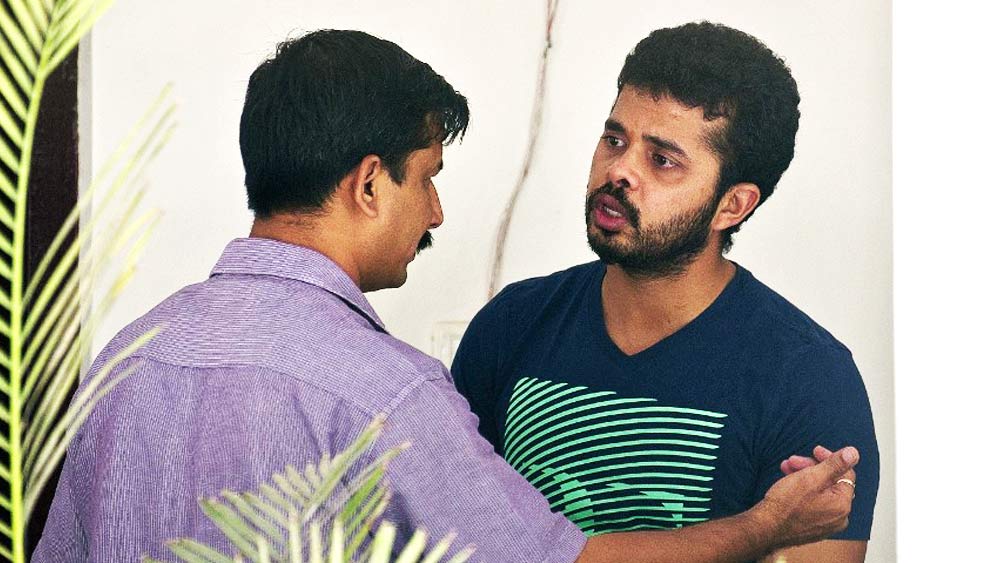 ১৭ মে পুলিশের কাছে ম্যাচ গড়াপেটার কথা স্বীকার করেন। তবে বরাবরই জানিয়ে এসেছেন, তিনি কোনও দিন ম্যাচ গড়াপেটা করেননি। ১৩ সেপ্টেম্বর শ্রীসন্থকে আজীবন নির্বাসিত করে বিসিসিআই।