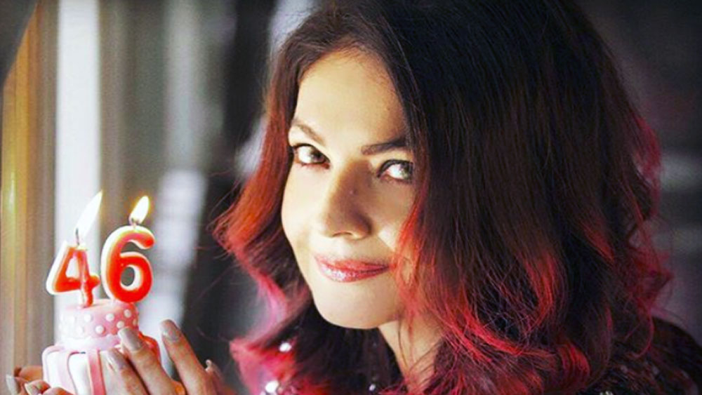 সোহেলের পরিবারের সকলের প্রতি তাঁর শ্রদ্ধা রয়েছে বলেও জানিয়েছিলেন পূজা। তাঁর কারণও বলেছেন তিনি। পূজার কথায়, ‘‘আমি যেমন, সে ভাবেই আমাকে মেনে নিয়ে ওঁরা। ঠিক যেন আমার নিজের পরিবার!’’