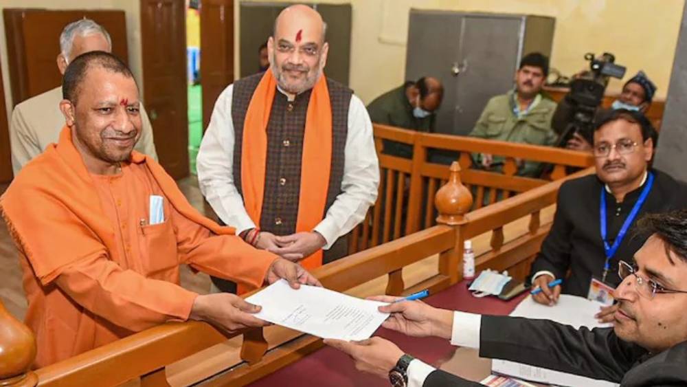 উত্তরপ্রদেশের মুখ্যমন্ত্রী যোগী এর আগে পাঁচ বার লোকসভা নির্বাচনে গোরক্ষপুরের প্রতিনিধিত্ব করেছেন। তবে এই প্রথম বিধানসভা নির্বাচনে লড়ছেন। কী পরিমাণ সম্পত্তির অধিকারী যোগী? জেনে নেওয়া যাক।