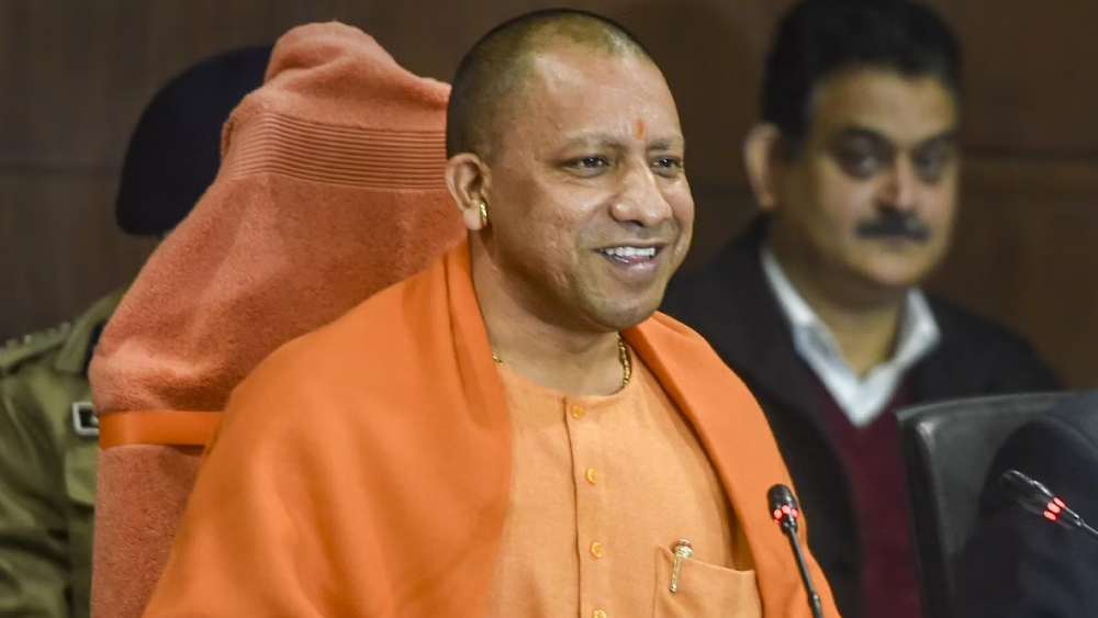 দু’টি ফিক্সড ডিপোজিটও রয়েছে উত্তরপ্রদেশের বিদায়ী মুখ্যমন্ত্রীর। একটি সাড়ে আট লক্ষের কাছাকাছি। অন্যটি ৭ লক্ষ টাকার কিছু বেশি।