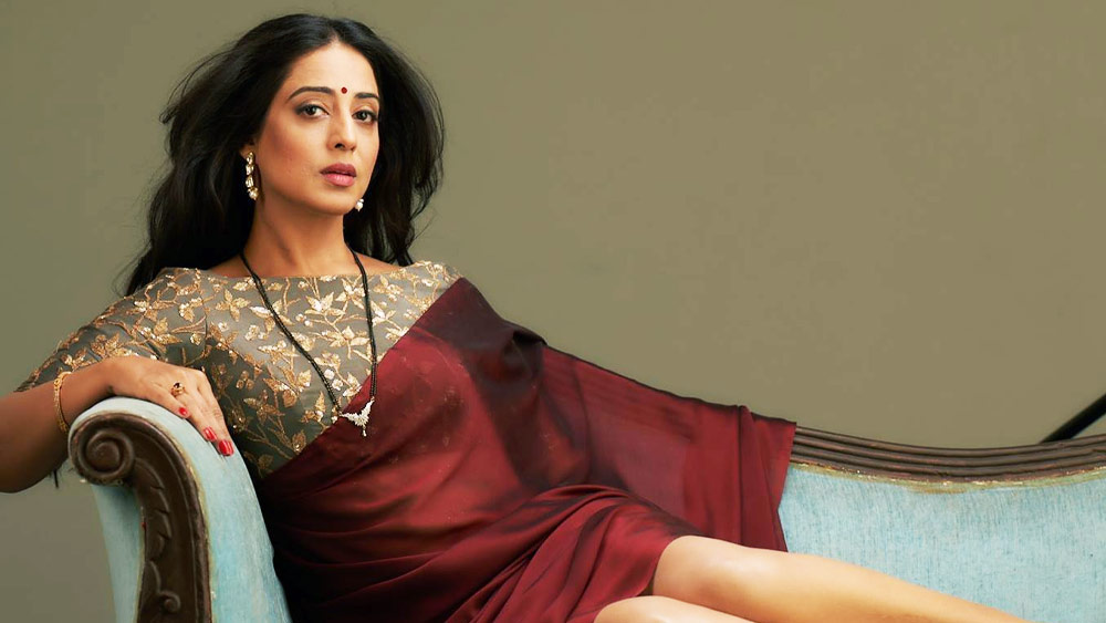 চণ্ডীগড়ের জাঠ শিখ পরিবারের সদস্য মাহিকে বিজেপি প্রার্থীও করতে পারে বলে খবর।  বলিউডে মাহি গিলের পরিচিতি অনুরাগ কাশ্যপ পরিচালিত ‘দেব ডি’ সিনেমার মাধ্যমে। ২০১০ সালে এই সিনেমার জন্য ‘ফিল্মফেয়ার’ পুরস্কার পান।