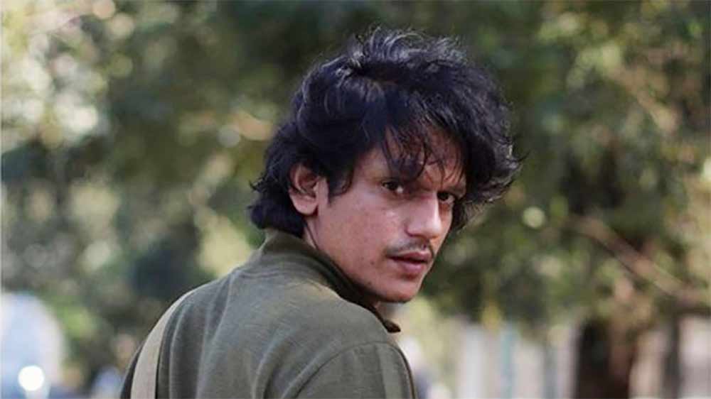 হাতে সে রকম কাজকর্ম না থাকলে ইরফানের ম্যানেজারি করতেন বিজয়। সেই ইরফান নাকি ইন্ডাস্ট্রির বহু জনকে বিজয়ের নাম সুপারিশ করেছিলেন। সে কথা পরে জানতে পেরেছিলেন বিজয়।