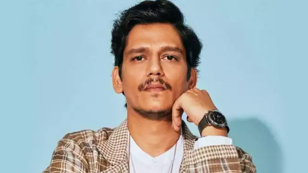 কেন নজর কাড়ছেন বিজয়? অনেকের মতে, নয়া ঘরানার বলিউডে নায়ক বা খলনায়কের বদলে চরিত্ররাই মুখ্য হয়ে উঠেছেন। তাতে চরিত্রকে বিশ্বাসযোগ্য ভাবে গড়ে তুলতে দক্ষতা দেখাচ্ছেন বিজয়। ঠিক যেমনটা করেছেন ইরফান খান, নওয়াজউদ্দিন সিদ্দিকি বা রাজকুমার রাওয়েরা।